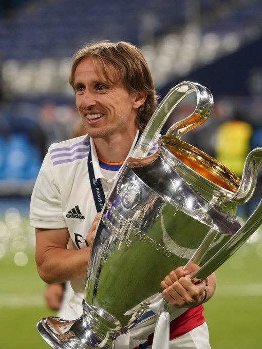 成都蓉城客场挑战神户胜利船，力争在亚冠赛场扭转颓势，力争晋级淘汰赛。