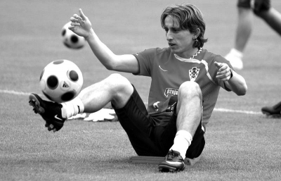 顶替贾秀全，吉林日报：前国脚李尧出任长春大众卓越女足主帅