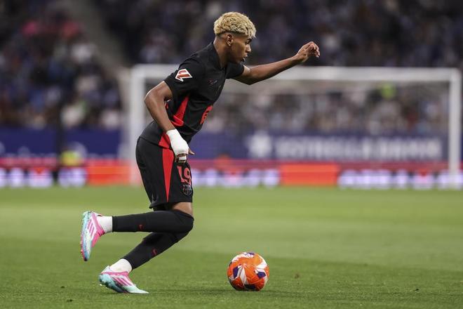 欧冠精彩进球回顾：梅西助攻集锦,